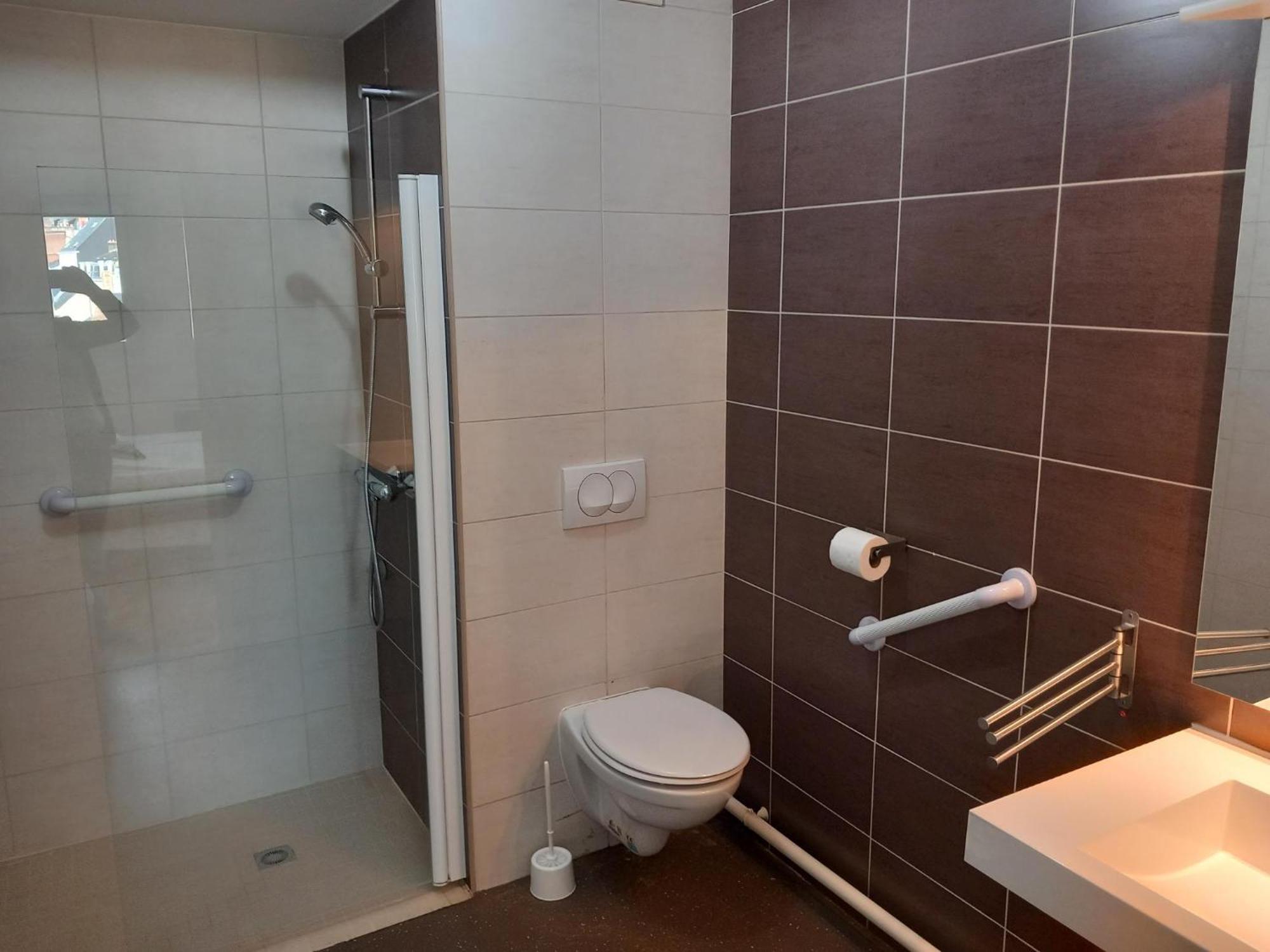 Residence Services Seniors Espace Et Vie Le Mans Esterno foto